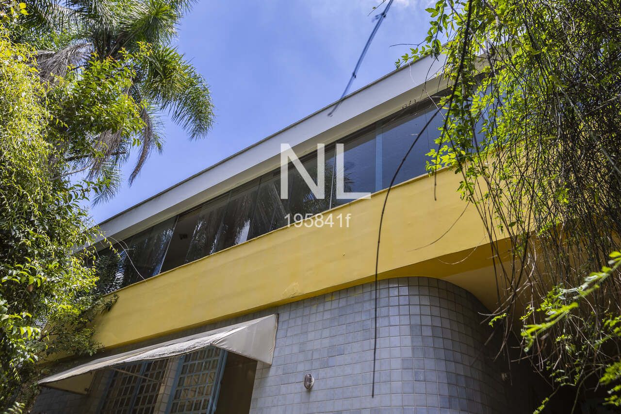 CASA – PACAEMBU – ASSINADA ARQUITETO Jorge Wilheim