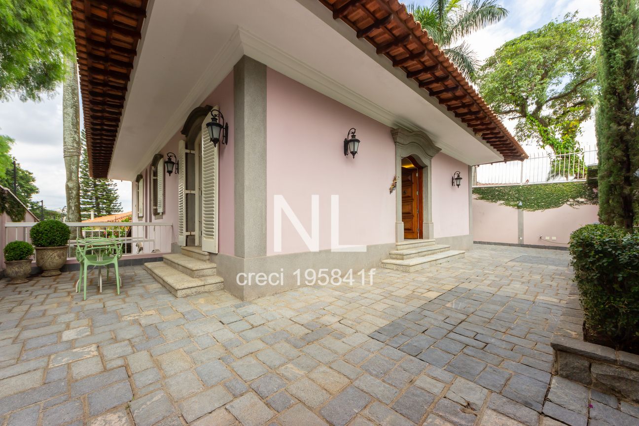 CASA – PACAEMBU – CLÁSSICA – FINO ACABAMENTO