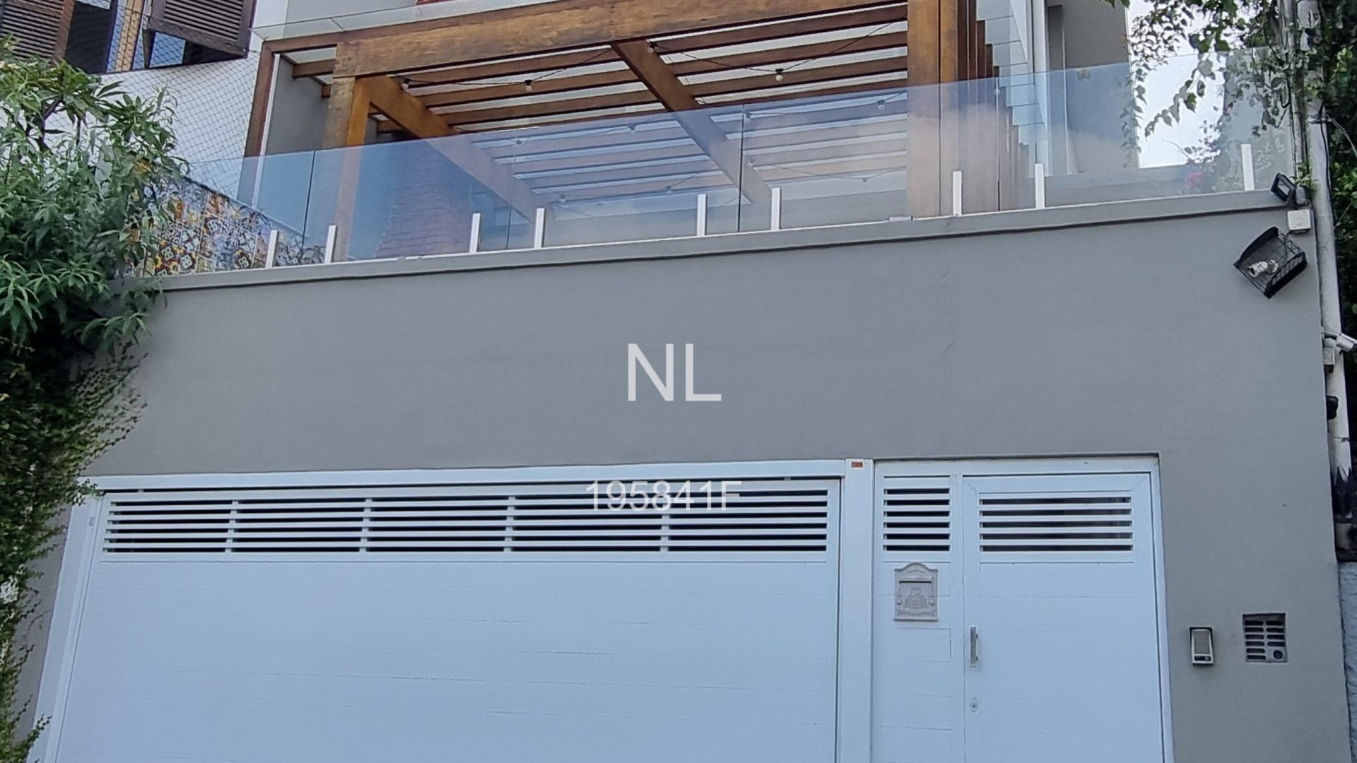 CASA – SUMARÉ – SOBRADO REFORMADO COM TERRAÇO GOURMET