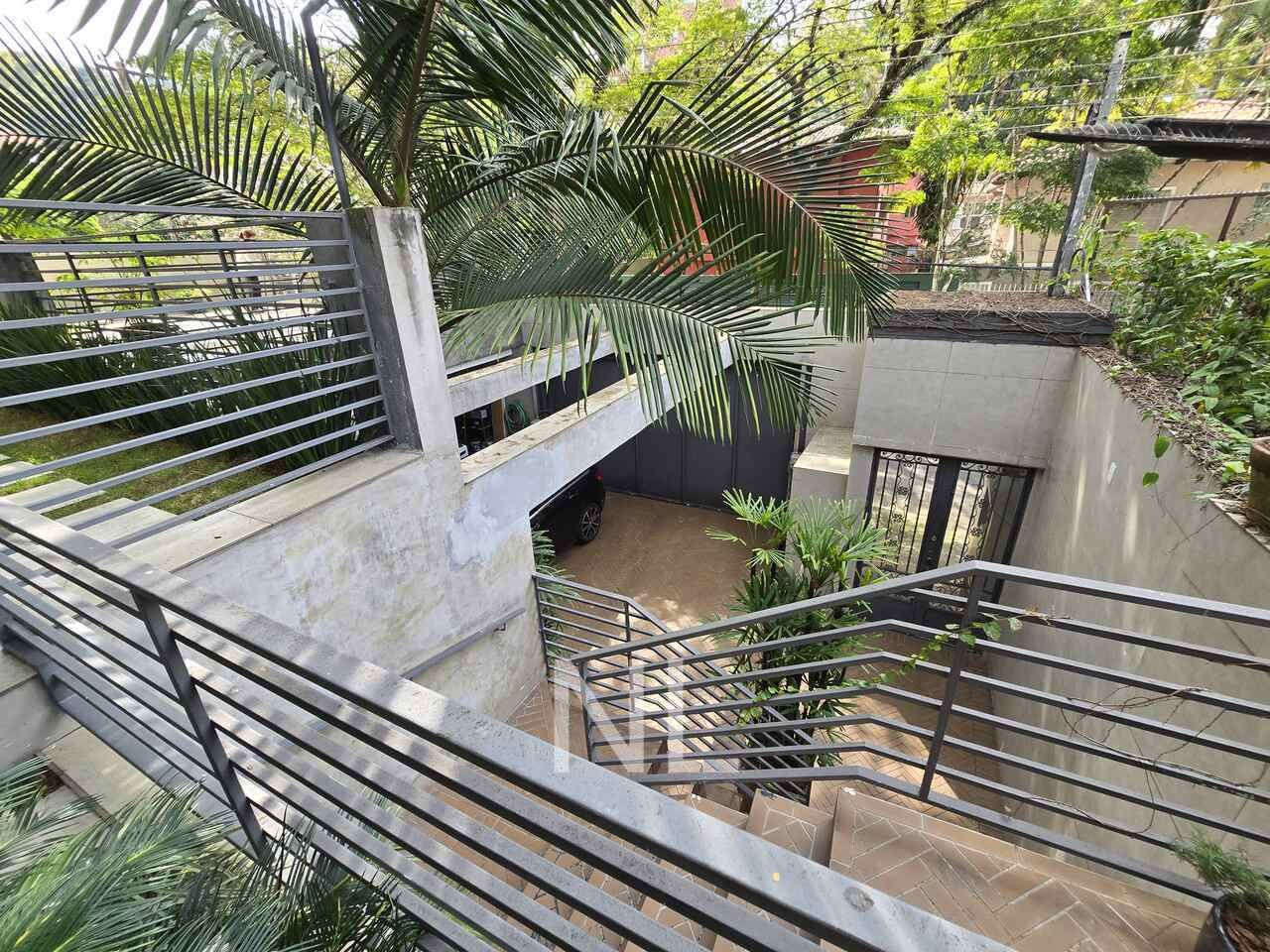 CASA – PACAEMBU – ELEGÂNCIA EM TODOS OS DETALHES