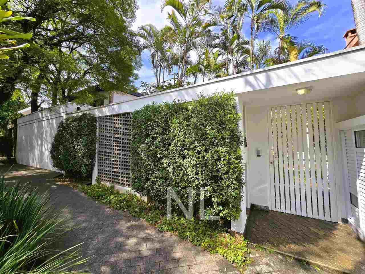 CASA – PACAEMBU – PISCINA – VISTA – SIMPLICIDADE