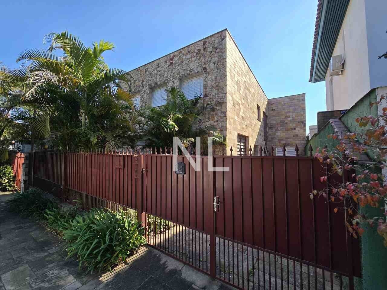 CASA – SUMARÉ – SOSSEGO COM VISTA EM RUA SEGURA