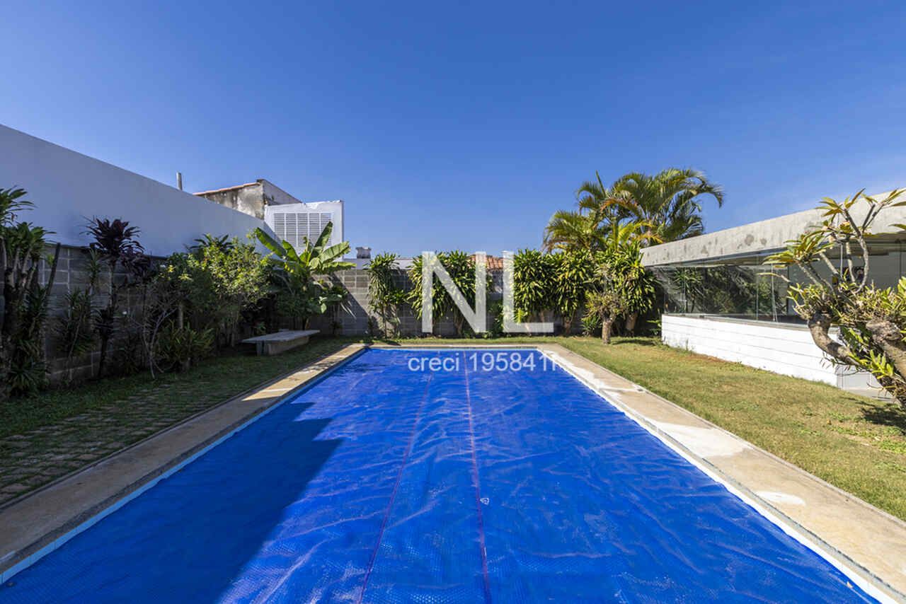 CASA – SUMARÉ – MODERNISTA – ASSINADA – DECIO TOZZI