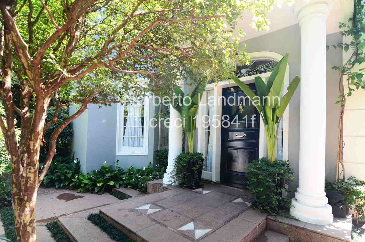 CASA – PACAEMBU – MANSÃO – PISCINA – ACABAMENTO DE PRIMEIRA