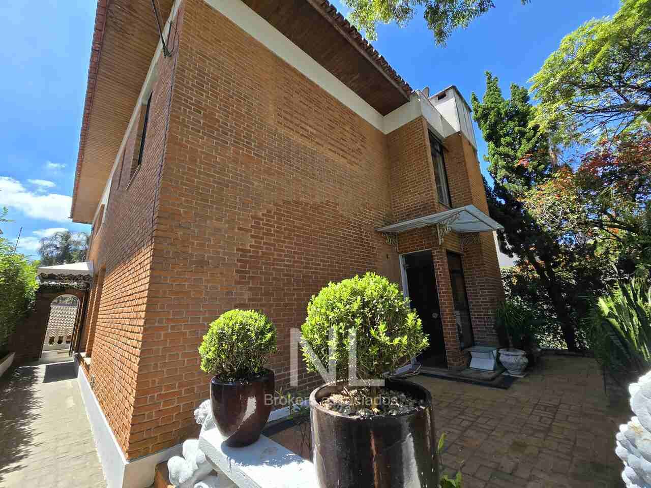 CASA – PACAEMBU – COMPLETA – RUA ÓTIMA – LAZER