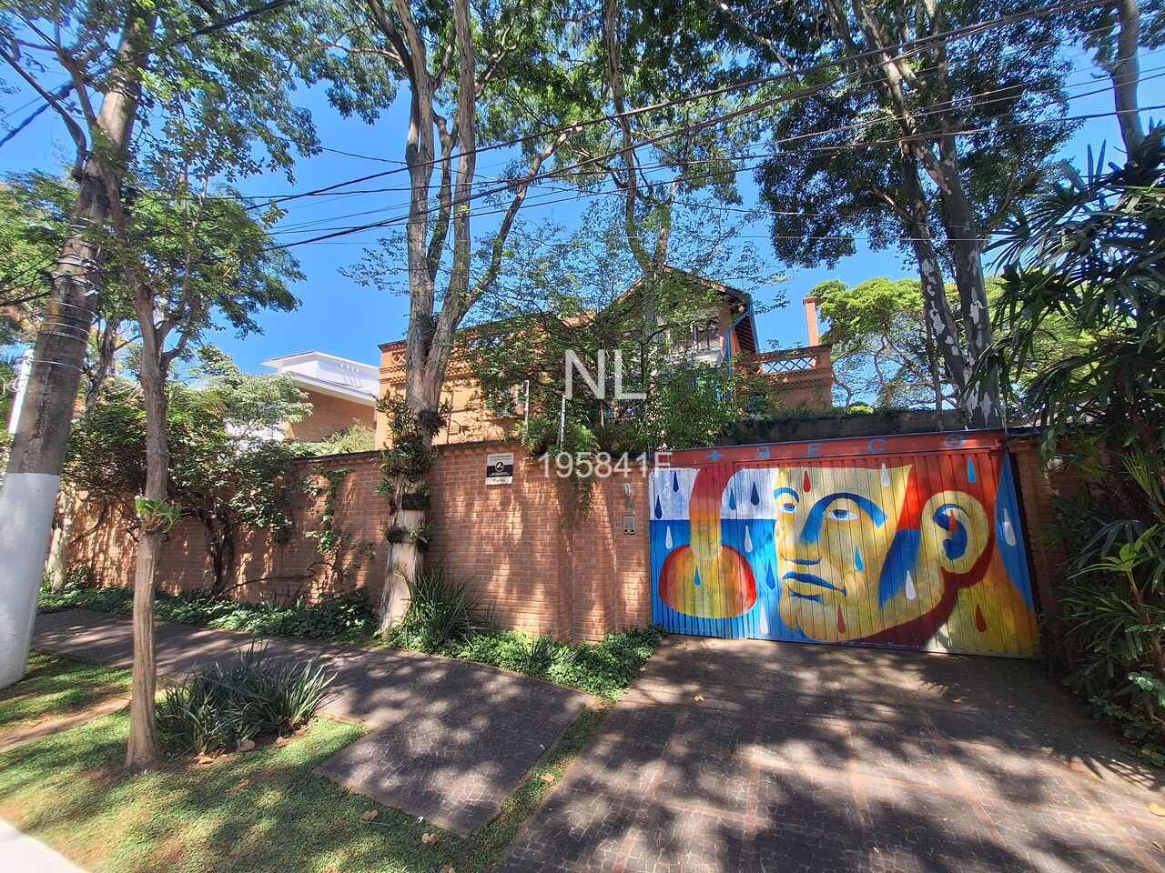 CASA – PACAEMBU – ESPETACULAR – ASSINADA