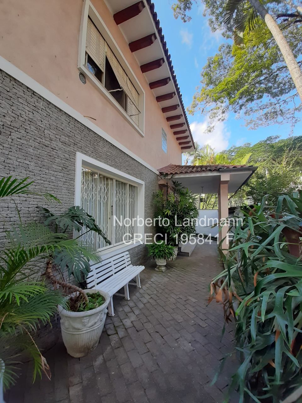 CASA – PACAEMBU – ESPAÇOSA COM REQUINTE 3 SUITES