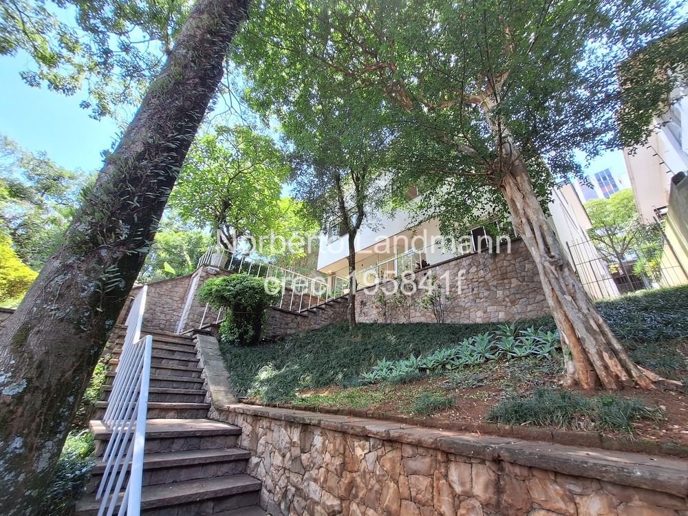 CASA – HIGIENOPOLIS – ALTO PADRÃO – MINAS GERAIS