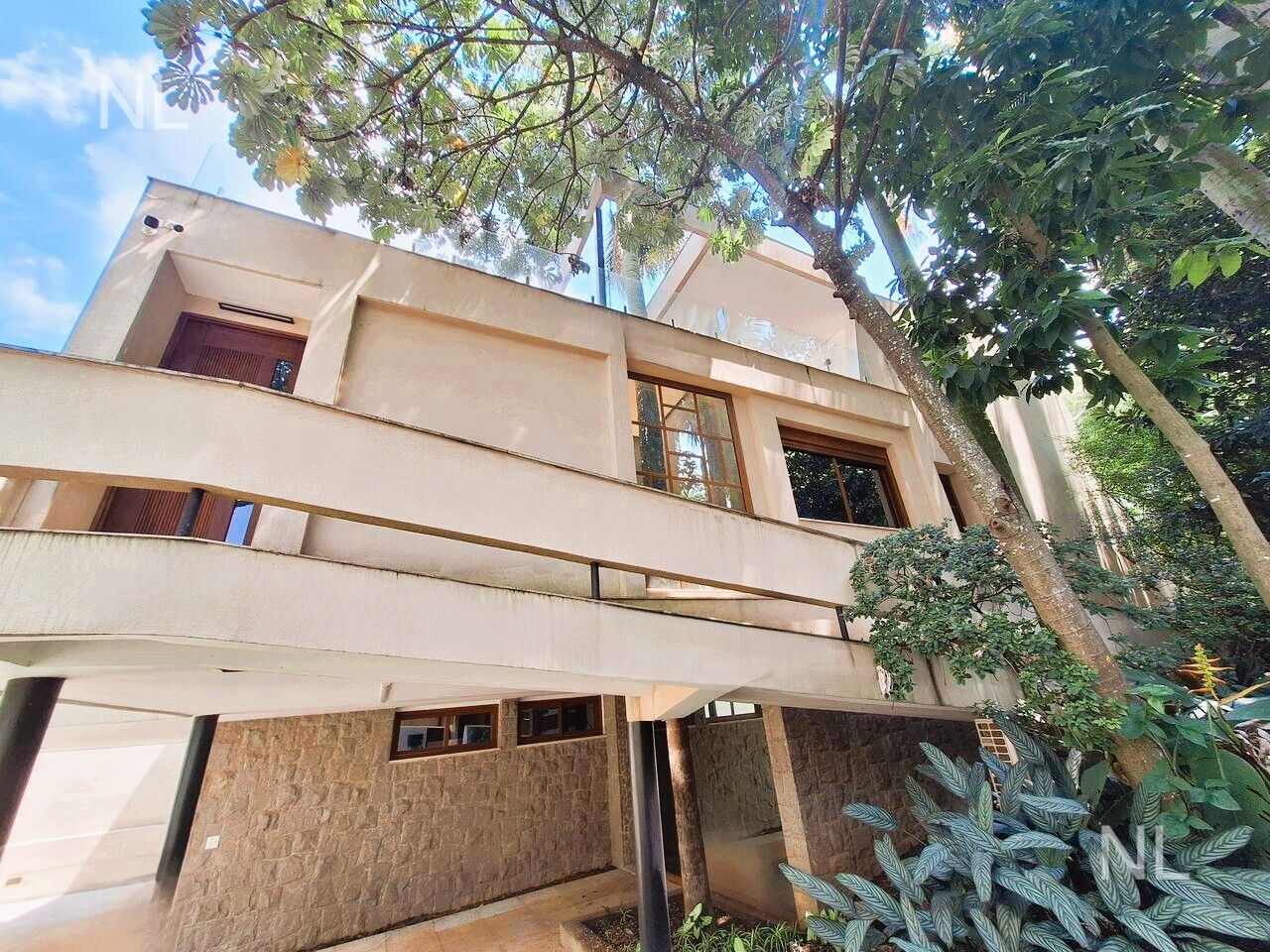 PACAEMBU – CASA – MANSÃO COM ROOFTOP – CORAÇÃO DO BAIRRO