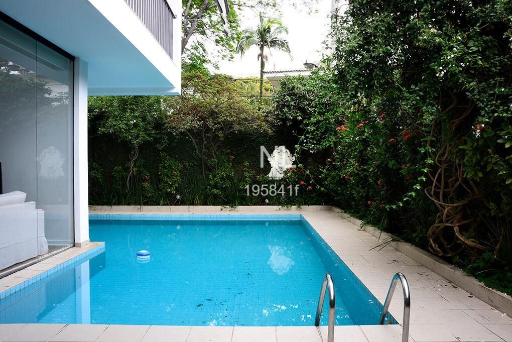 CASA – PACAEMBU – SOFISTICADA – ESPAÇOSA – PISCINA