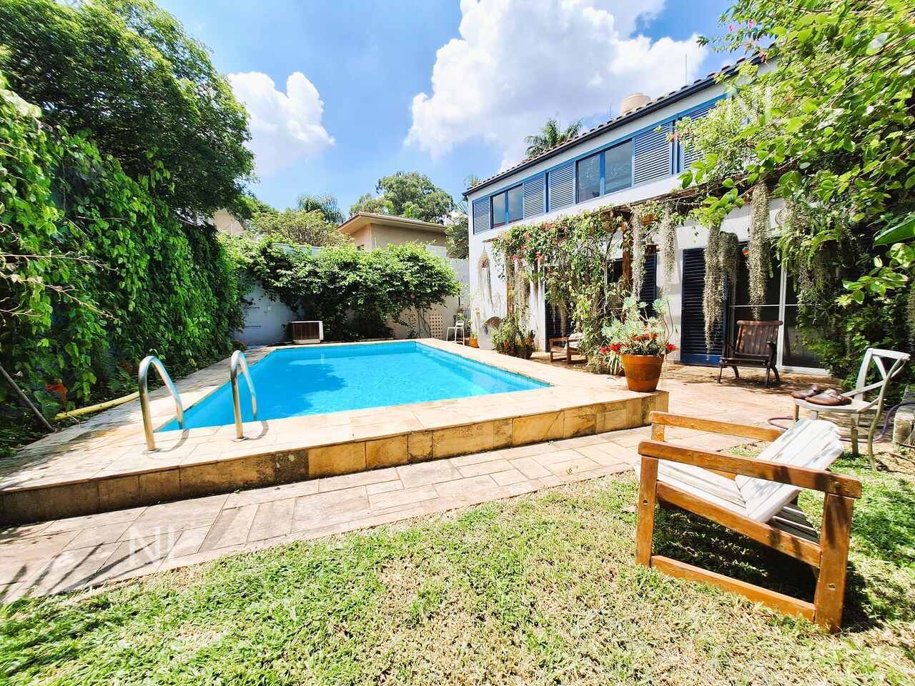 CASA – PACAEMBU – ARQUITETO EDUARDO ALMEIDA – ACONCHEGANTE