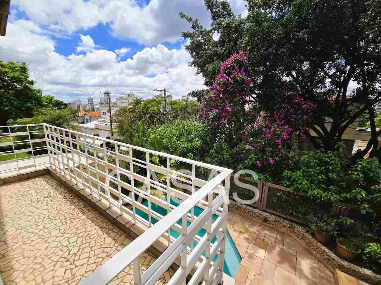 SOBRADO – PISCINA – SAUNA – 6x3x2 – LOCAL – PERTO TUDO