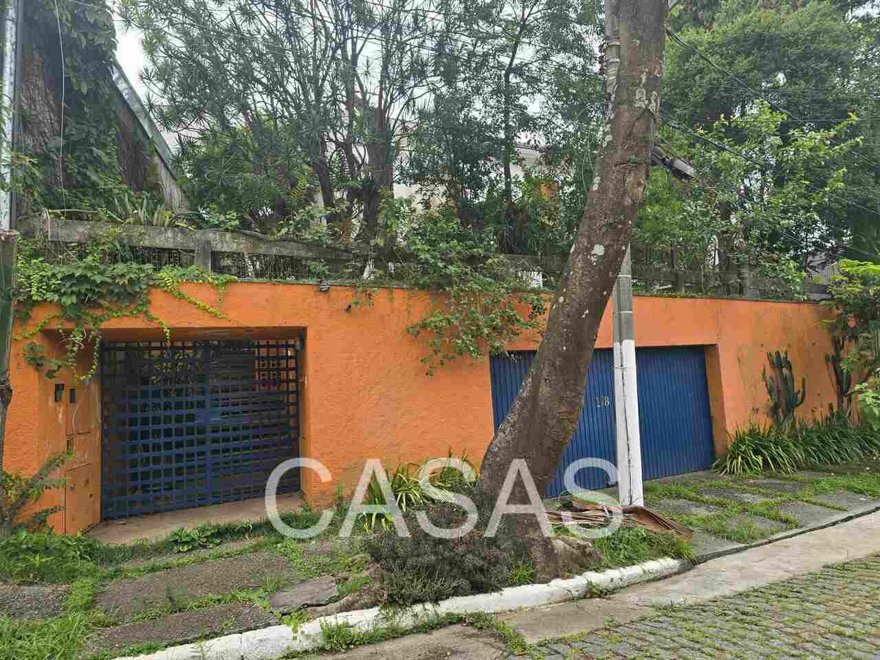 CASA – PACAEMBU – ASSINADA – RUA TRANQUILA – MUITO VERDE