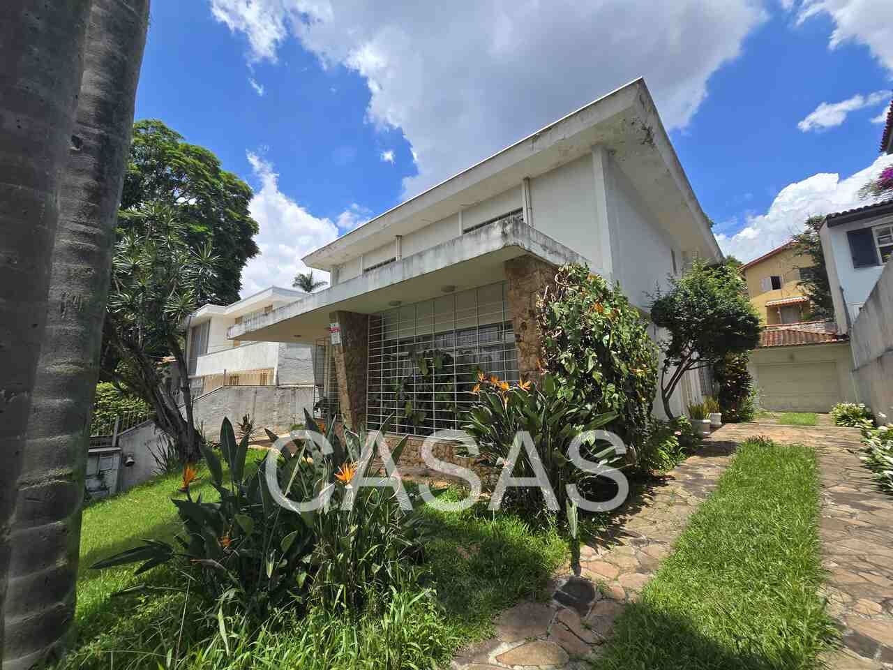 CASA – PACAEMBU – SOBRADO TRADICIONAL – 3x2x3 – CONVIDATIVO