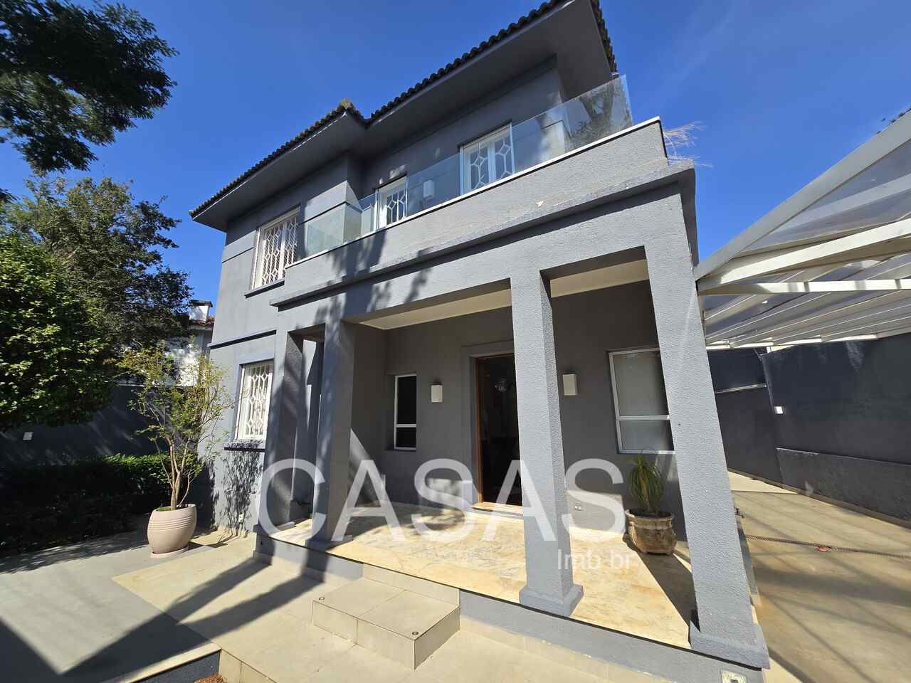 CASA – PACAEMBU – REFORMADA – PRONTA – BEM ESTRTURADA – RUA SEGURA