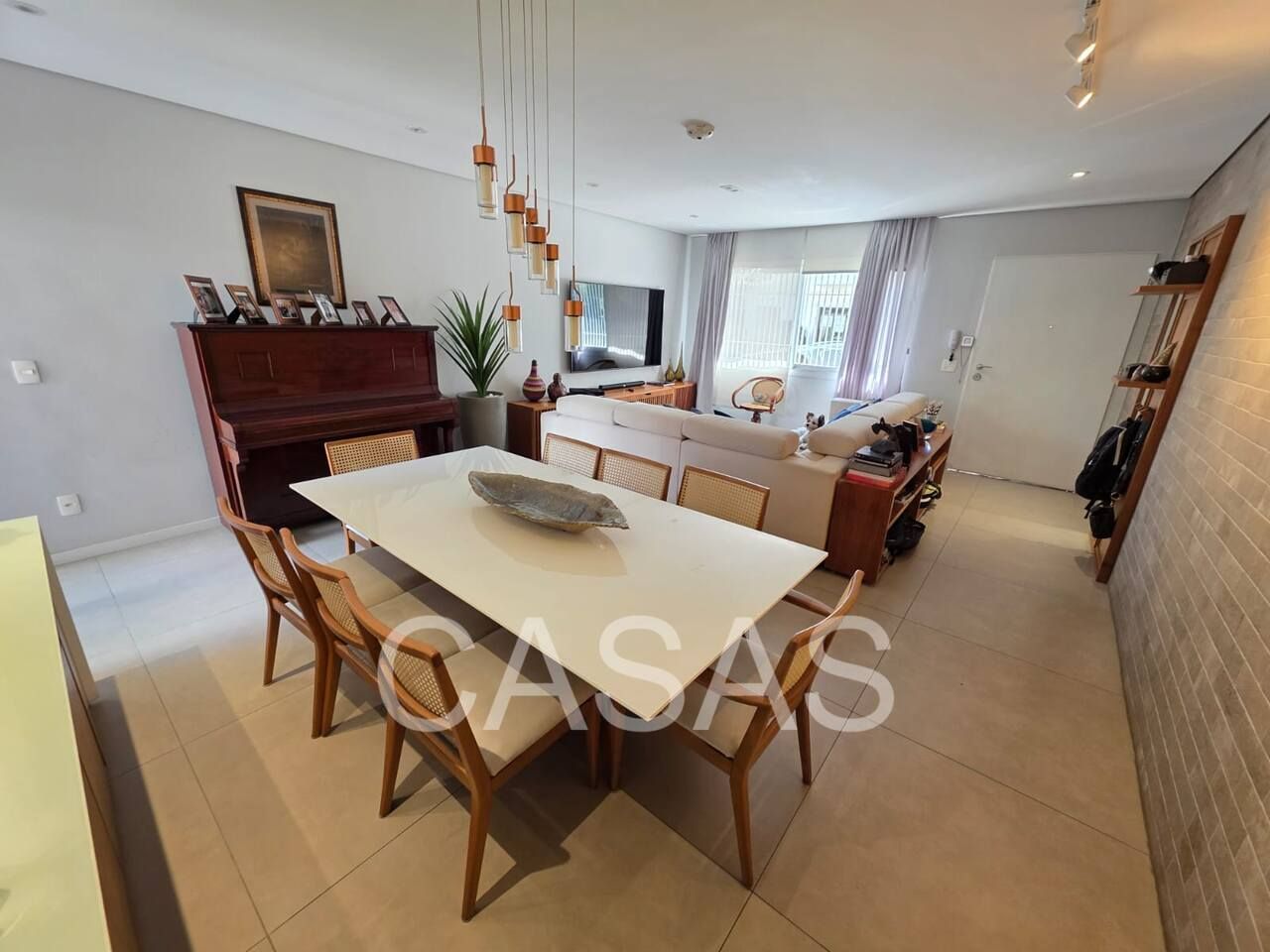 CASA DE VILA – PERDIZES NOBRE – TOTALMENTE REFORMADA – ENSOLARADA – SOFISTICADA
